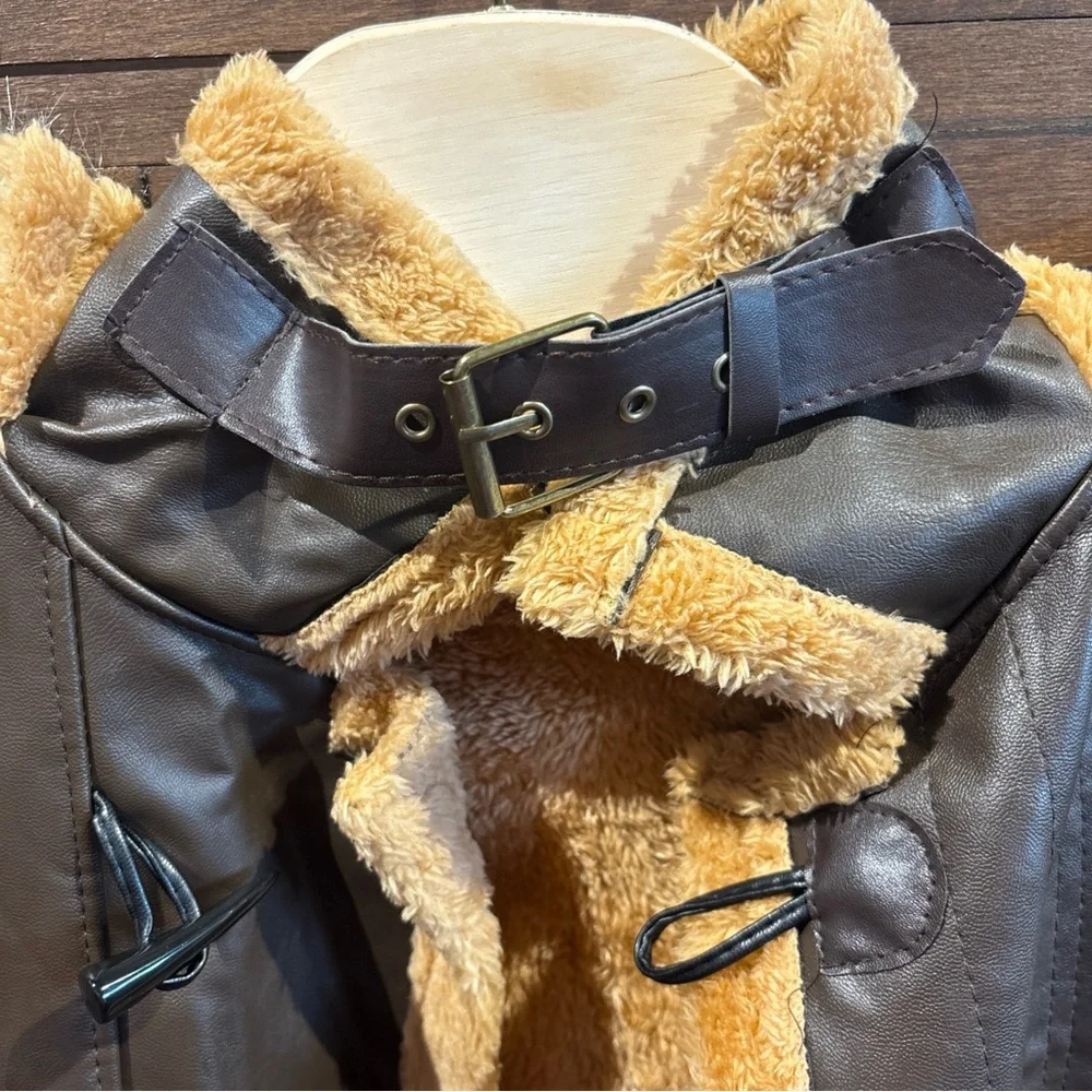 MEN HOODCOAT LEATHERLIKE FINISH PLUSH LINING TOGGLES BUCKLES 48 CHEST STREETWEAR - Picture 2 of 14